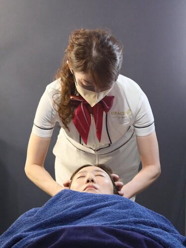 小顔フェイシャル