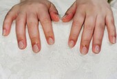 「ハンド ラメ・ワンカラー」スキンカラーに繊細なラメをMixしてキラキラ感アップ！！|Nail Salon Linda