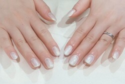 「ハンド ワンカラー」ホワイトパールのような光沢感のある色で上品な仕上がりになります！