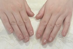 「ハンド ラメ・ワンカラー」ラメワンカラーで上品なお仕上がりに！|Nail Salon Linda