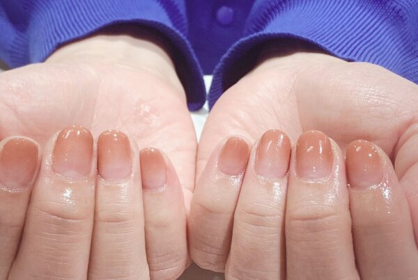 「ハンド グラデーション」 爪が伸びても境目が目立たない自然なグラデーションの仕上がりを意識しました。|Nail Salon Linda