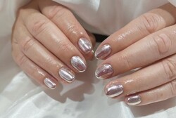 「ハンド グラデーション」新色のピンク味のあるミラーネイル パウダーの使い方でグラデーションに！|Nail Salon Linda