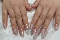 「ハンド ワンカラー」パール感のある仕上がりで上品に！|Nail Salon Linda