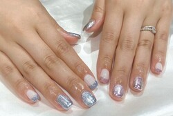 「ハンド ミドルコース」フラッシュジェルやマグネット、ミラーを掛け合わせた豪華なネイルです！