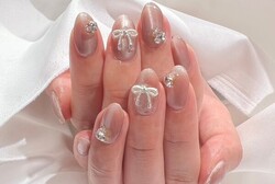 「ハンド 定額デザイン」定額ネイルにリボンを足しました。 マグネットです！|Nail Salon Linda