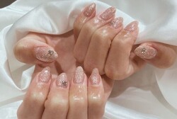 「ハンド  定額デザイン」こちらのラメカラーはピンクとシルバーが混ざっていてとても可愛いのでおすすめです！