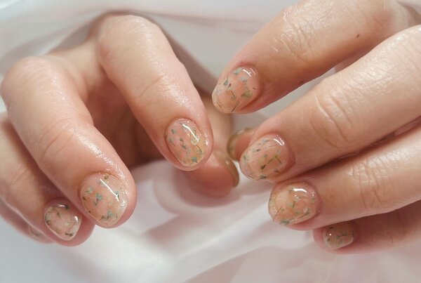 「ハンド クリアネイル」お花ジェルのネイルです|Nail Salon Linda