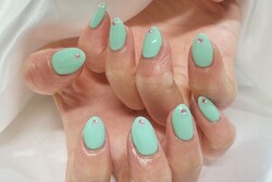 「ハンド ワンカラー」エメラルドグリーンで夏先取り！！ はっきりとしたカラーで存在感抜群です！