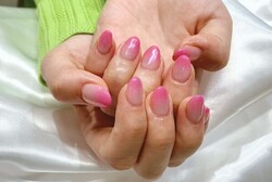 「ハンド グラデーション」ピンクの色味を調整しながらお作りしました！ シロップのようなピンクでとても可愛らしいです！