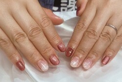 「ハンド 定額デザイン」レースの転写ネイルです！ よく見ると模様がそれぞれ異なるので唯一無二のデザインになります！