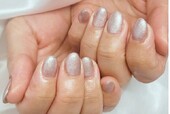 「ハンド ワンカラー」夏らしいキラキラ上品カラーです！|Nail Salon Linda