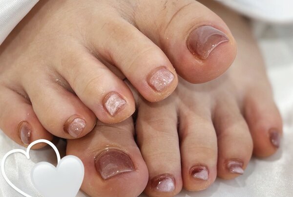 「フット マグネット・ワンカラー」新作カラーのマグネットです！ ラメも入っていてキラキラ可愛いです^ ^|Nail Salon Linda