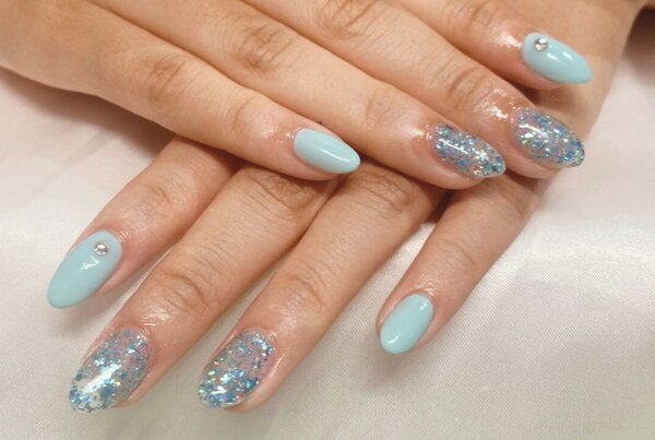 「ハンド 定額デザイン」お色変更で夏を感じる涼しげなデザインになりました!|Nail Salon Linda