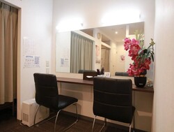 ヘアメイク　化粧直し|Beautysalon REFLET