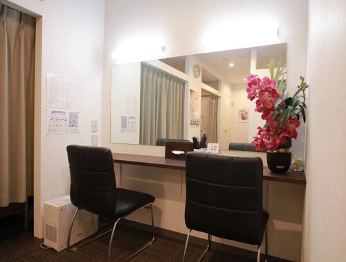 ヘアメイク　化粧直し