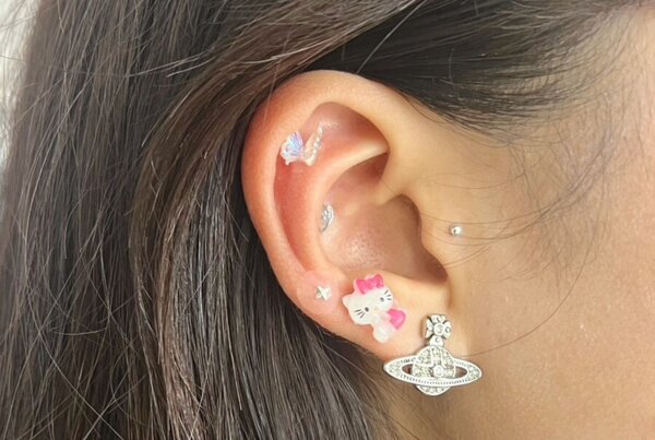 「耳つぼ ジュエリー」可愛いパーツが揃っています！ どれも可愛いくて迷っちゃいます！|Nail Salon Linda