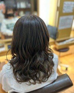 ミルクティーグレージュ|motenas at Beppin's