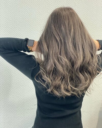 グレージュ×ハイトーン