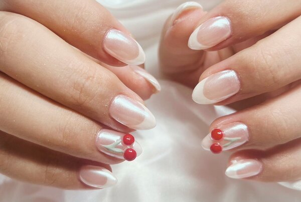 「ハンド ミドルコース」持ち込みデザインのフレンチネイル|Nail Salon Linda