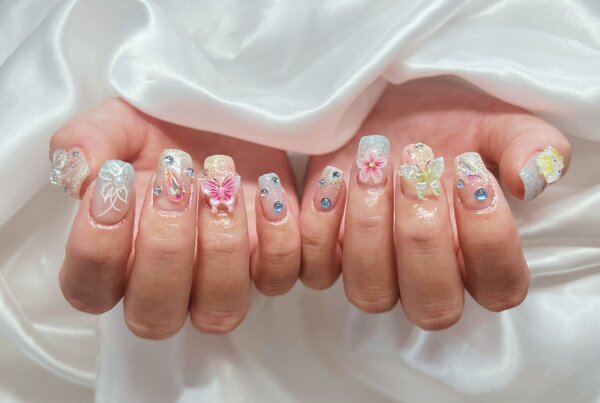 「ハンド ミドルコース」ミドルコース画像持ち込みです！ 似合う、可愛いを提案します|Nail Salon Linda