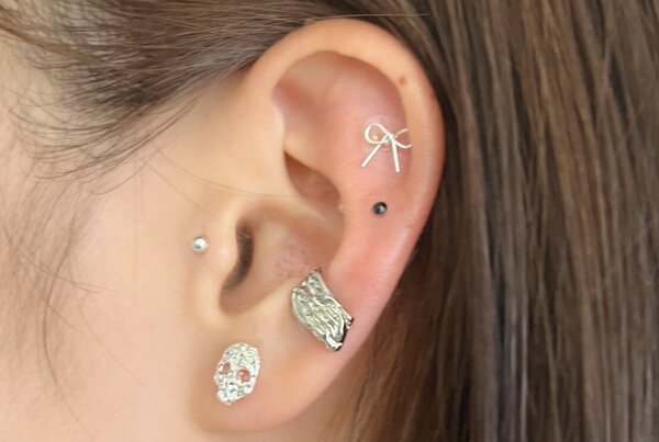 「耳ツボジュエリー」可愛くて迷っちゃう沢山のパーツをお選びいただけます|Nail Salon Linda