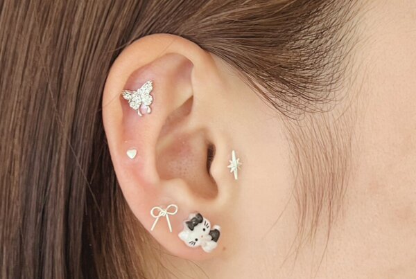 「耳ツボジュエリー」可愛くて迷っちゃう沢山のパーツをお選びいただけます|Nail Salon Linda
