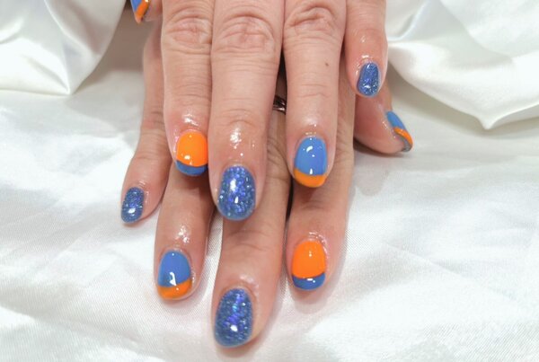 「ハンド ミドルコース」お好みのカラーで、推し活にも大人気です！|Nail Salon Linda