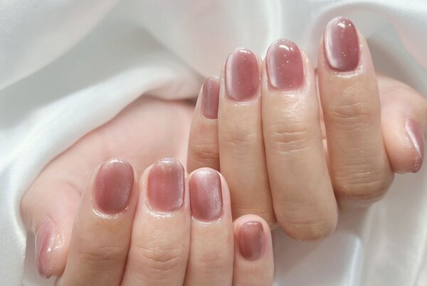 「ハンド マグネット・ワンカラー」なじみのいい、うるうるマグネットネイルです|Nail Salon Linda