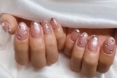 「ハンド ミドルコース」ピンクのカラーを細かめのラメにカラーチェンジし、ミラーの部分もシルバーへ！ |Nail Salon Linda
