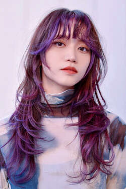 顔周りレイヤーカットチェリーバイオレットカラーインナーカラー|Hair Make TOP SHAPE