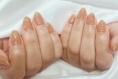 「ハンド ワンカラー」日焼け肌に夏のスキンカラーです！|Nail Salon Linda