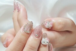 「ハンド ミドルコース」ミドルコースお任せ！ キラキラキティに♡|Nail Salon Linda