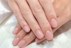 「ハンド ワンカラー」自爪風カラーでよりお手元を美しく！|Nail Salon Linda
