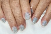 「ハンド フラッシュ・ワンカラー」夏の日差しに映えるフラッシュネイルで夏ネイルを♡|Nail Salon Linda