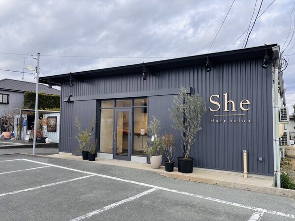 外観①|大人の女性のヘアサロンShe 浜松三方原店