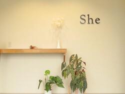 内観①|大人の女性のヘアサロンShe 浜松三方原店