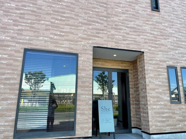 外観②|大人の女性のヘアサロンShe 浜松大平台店