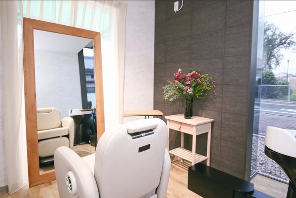 内観②|大人の女性のヘアサロンShe 豊川店