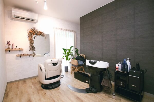 内観③|大人の女性のヘアサロンShe 豊川店