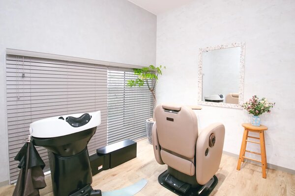 内観③|大人の女性のヘアサロンShe 豊川店