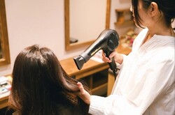 髪質に合わせた技術で、毎日をラクに楽しく♡|大人の女性のヘアサロンShe 東橋良店