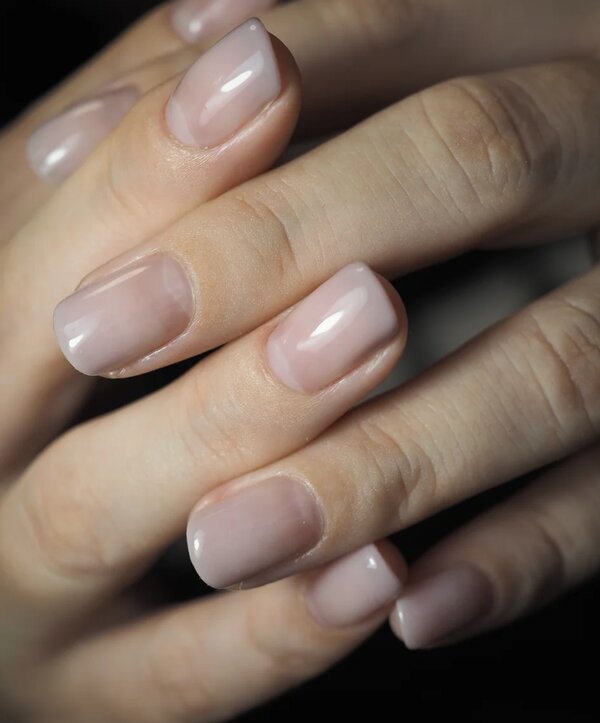 ジェルグラデーション|ネイルサロン Be happy