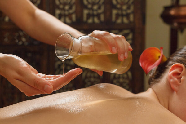 タイマッサージ＋オイルマッサージセット|タイ古式マッサージ ミン ロッブリー