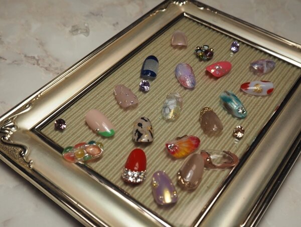 スタイル写真⑪：【追加オプション】ポイントアート￥500|ネイルサロン Be happy