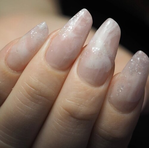 スタイル写真④：【スカルプチュアネイル】クリア マーブル¥16,500