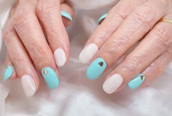 「ハンド 定額デザイン」お客様のイメージしたカラーで変更して、想像通りとご満足いただきました！ ハートアクセントで可愛く