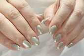 「ハンド ワンカラー」ギラギラシルバーゴールドのワンカラーネイルです！|Nail Salon Linda