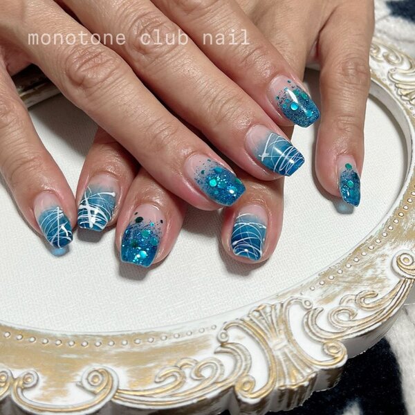 グラデーションネイル|モノトーンクラブネイル