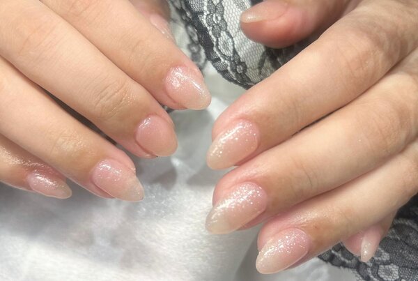 「ハンド ワンカラー」ナチュラルで上品な優しいワンカラーです！|Nail Salon Linda