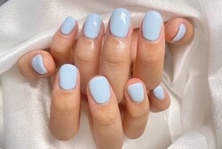 「ハンド ワンカラー」こちら新色のパステルカラーの水色です！ 明るめの色なので気分もとても明るくなるようなお色味です！